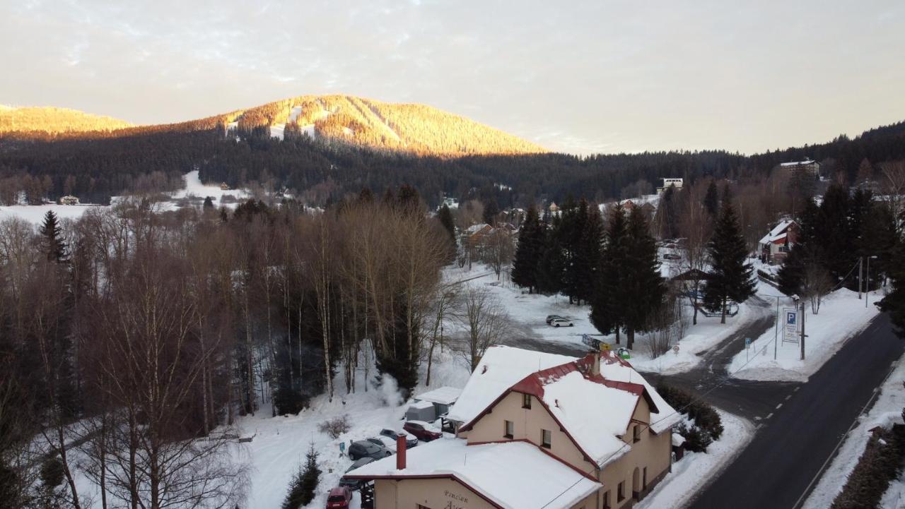 Pension Aura Spicak, Nektere Pokoje Se Saunou Železná Ruda Exterior foto