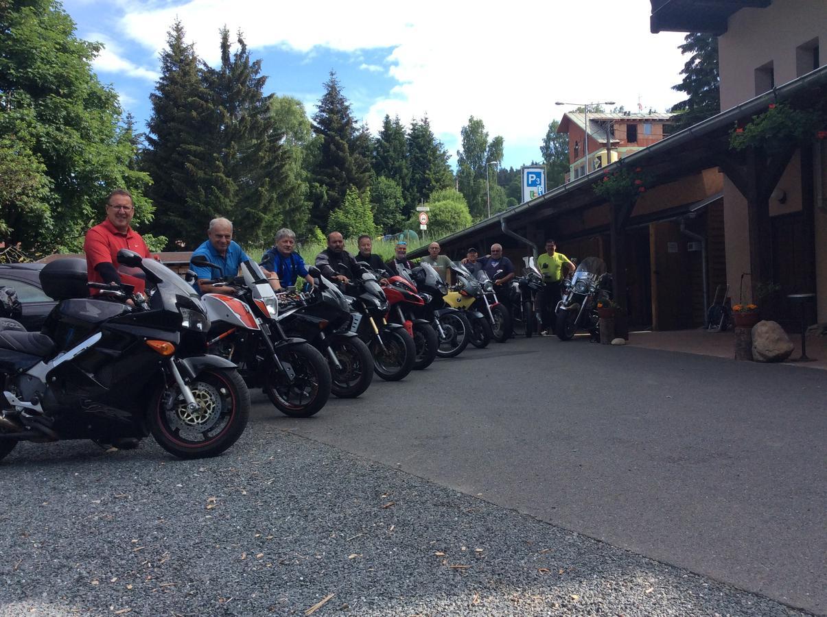 Pension Aura Spicak, Nektere Pokoje Se Saunou Železná Ruda Exterior foto
